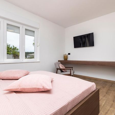 Boutique Apartment Mali Losinj Ngoại thất bức ảnh