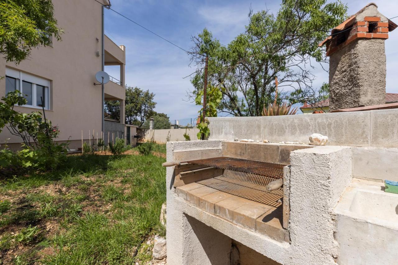 Boutique Apartment Mali Losinj Ngoại thất bức ảnh