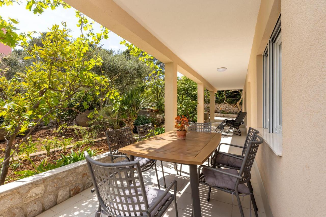 Boutique Apartment Mali Losinj Ngoại thất bức ảnh
