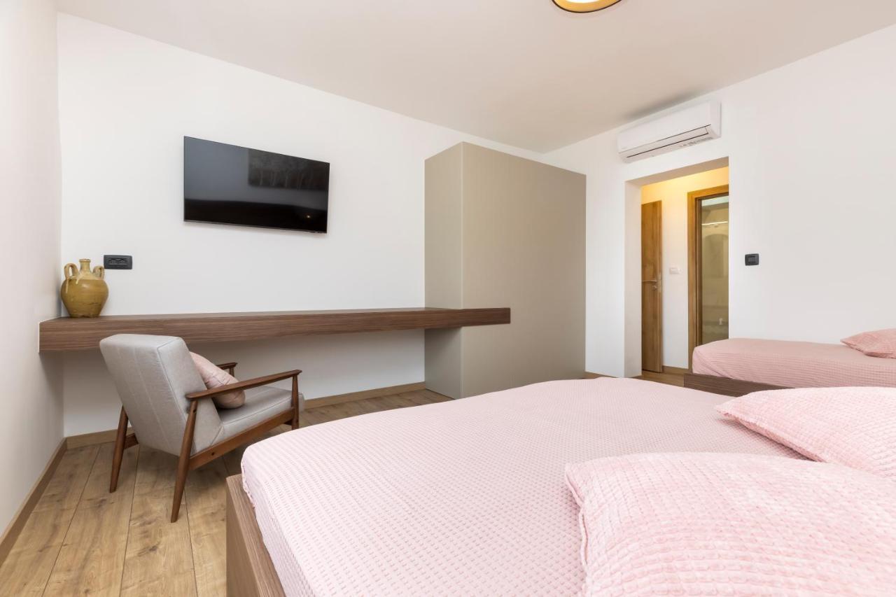 Boutique Apartment Mali Losinj Ngoại thất bức ảnh