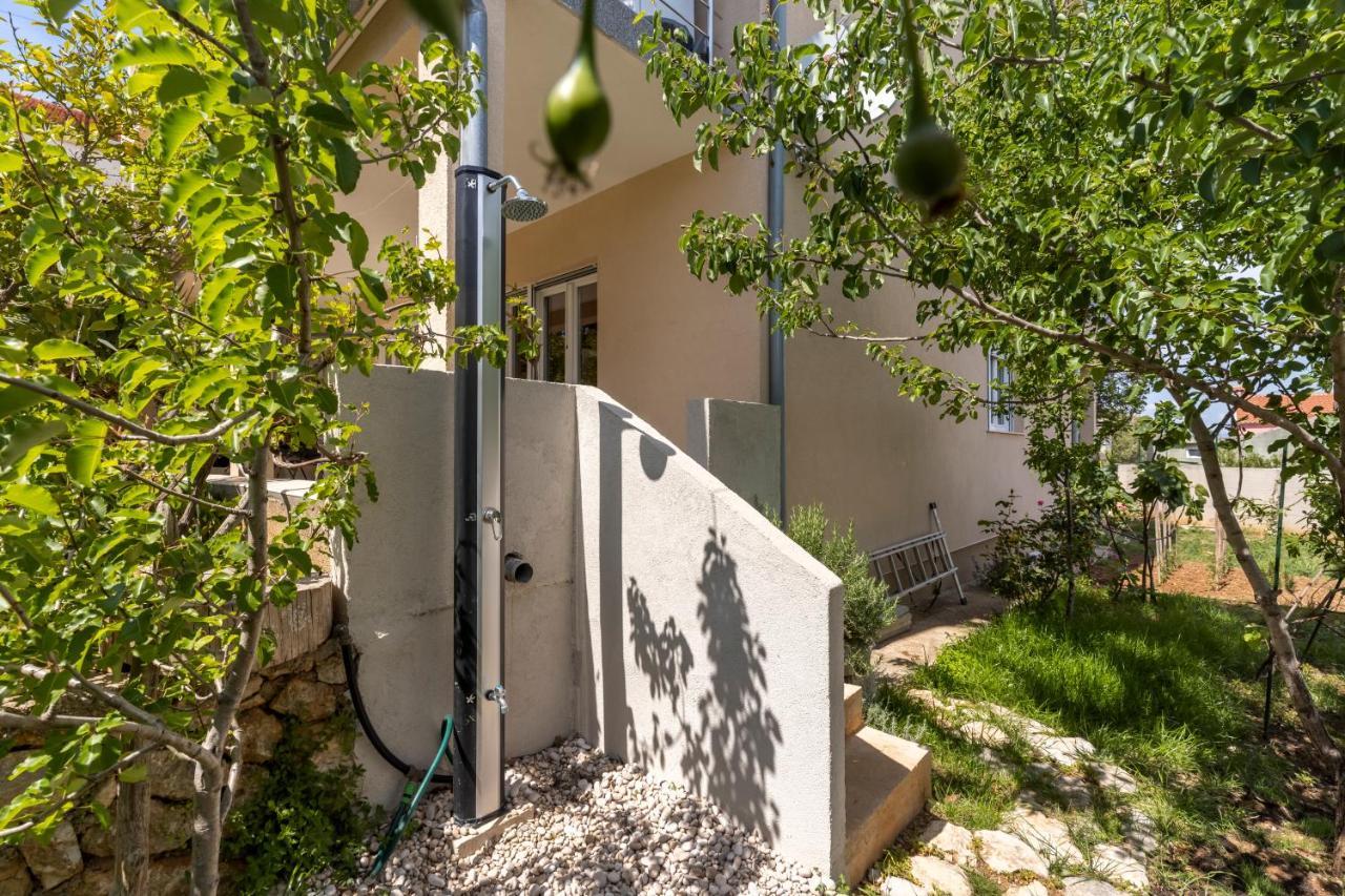 Boutique Apartment Mali Losinj Ngoại thất bức ảnh