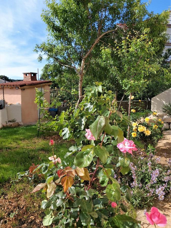Boutique Apartment Mali Losinj Ngoại thất bức ảnh